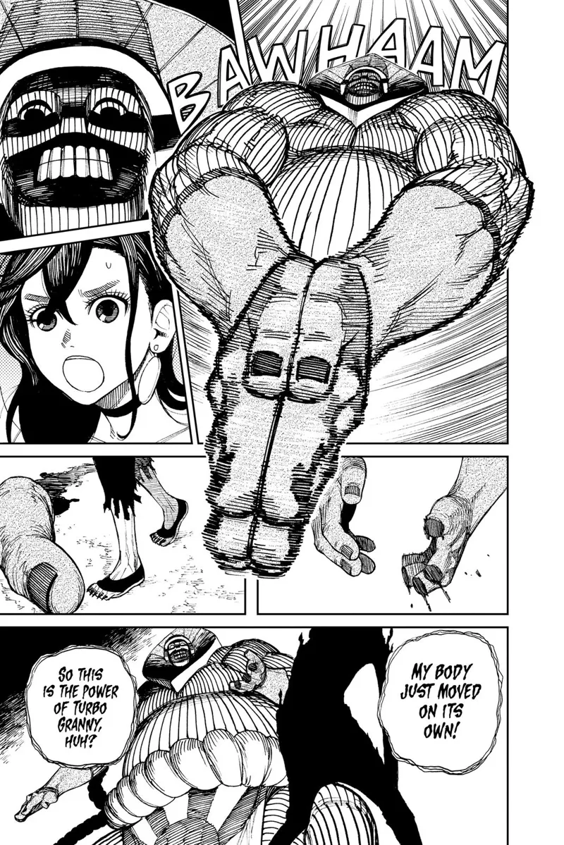 The alien smacks cursed Okarun, but his fingers are suddenly cut. Cursed-Okarun faces the huge alien.